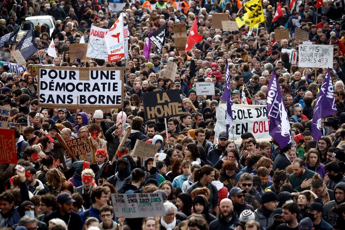 In Frankrijk protesteren ze tegen het optrekken van de pensioenleeftijd.