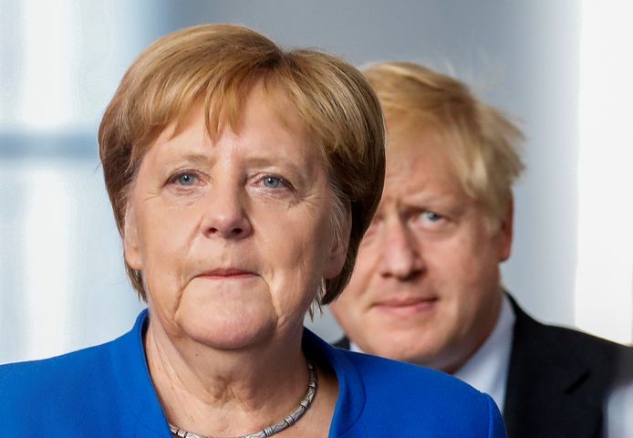 Het is aan de Britten om een oplossing te vinden voor de Ierse grenskwestie. Dat heeft de Duitse bondskanselier Angela Merkel haar Britse collega Boris Johnson vanavond nog eens duidelijk gemaakt.