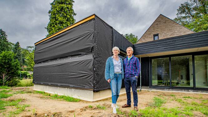 Huizen ‘half af’, bouwprijzen schieten omhoog: ‘We komen alles tekort’