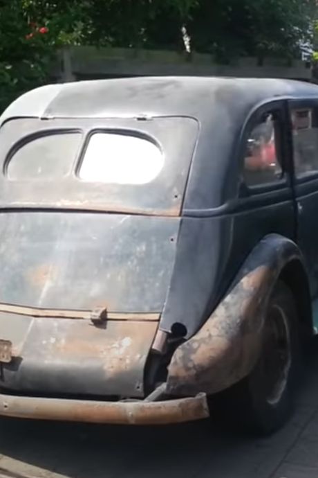 Wat een metamorfose! Na 20 jaar restaureren rijdt de Renault van Ronald uit 1935 weer, alhoewel...
