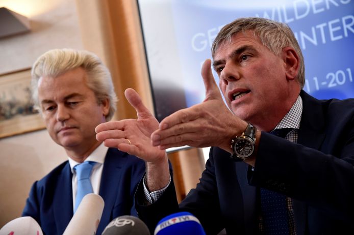 De Nederlandse politicus Geert Wilders (links) en Vlaams Belang-kopstuk Filip Dewinter (rechts).