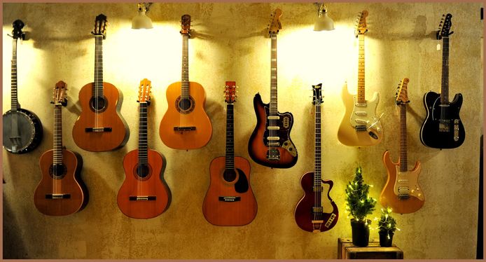 Bekende gitarenwinkel stopt in Kortrijk: “Nog twee maanden uitverkoop ...
