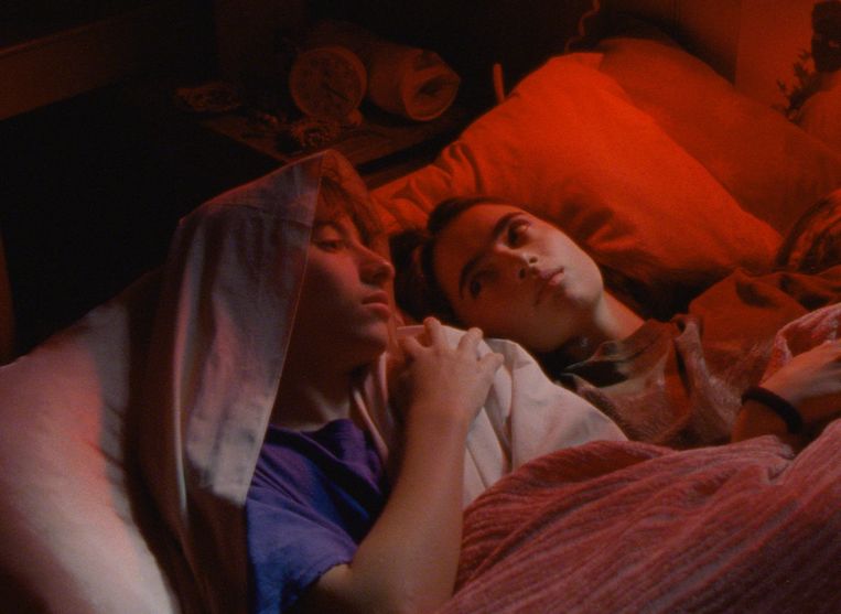 ‘Falcon Lake’, met Joseph Engel als Bastien en Sara Montpetit als Chloé. Beeld 
