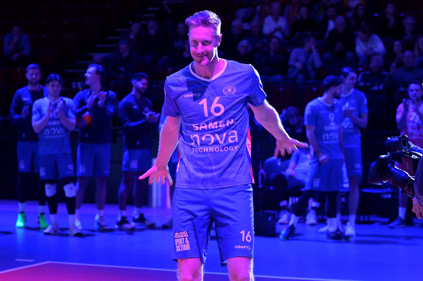 22 clubs in 14 verschillende landen volleybalnomade Kay van Dijk