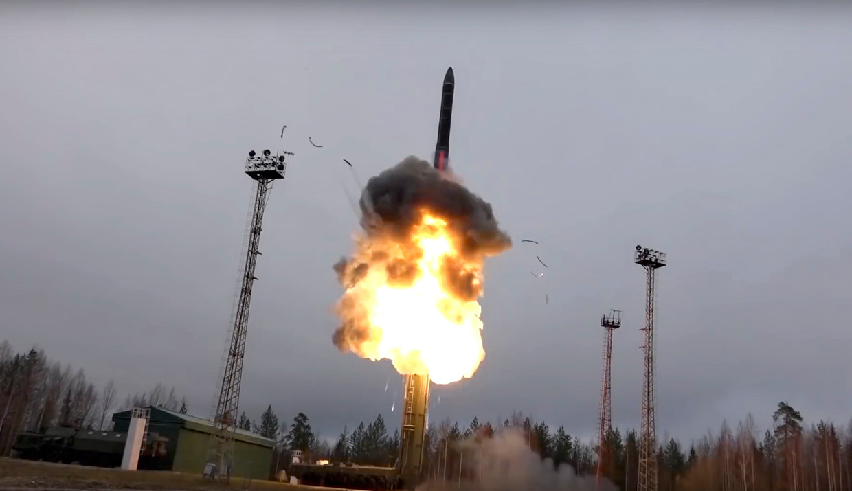 blåhval tekst kant Poetin: 'Rusland op eenzame hoogte met nieuwe, hypersonische raket'