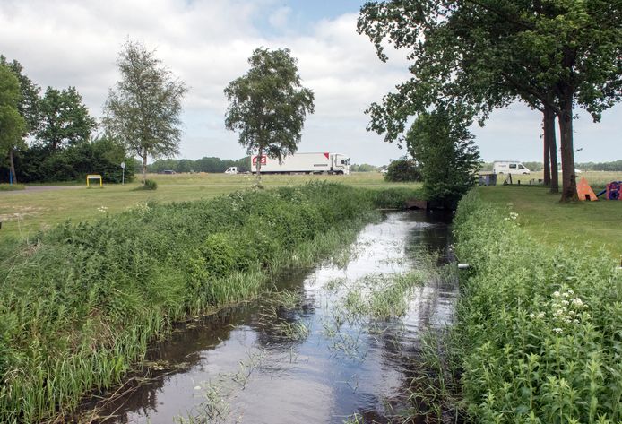 De Volenbeek wordt in het plan van de stichting NMP deels teruggebracht in oude staat.