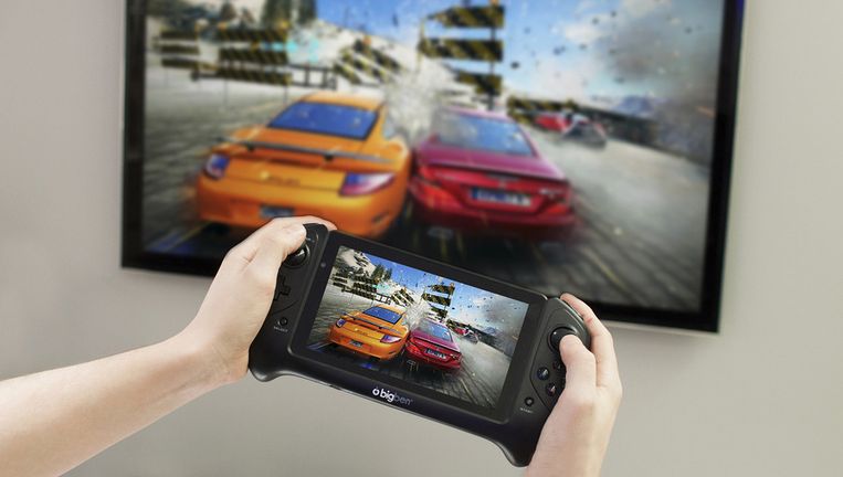 playstation met een tablet kruist