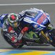 Jorge Lorenzo is beste in MotoGP Frankrijk, Pedrosa valt