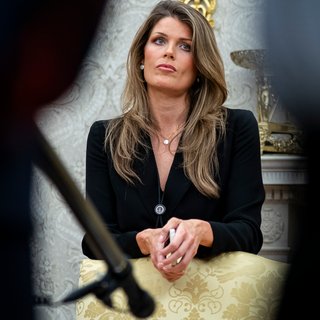 Ervaring met strafrecht heeft Lindsey Halligan nauwelijks, toch stuurt Trump haar op zijn ‘vijanden’ af