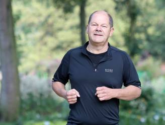 Duitse bondskanselier Scholz raakt lichtgewond na val tijdens joggen
