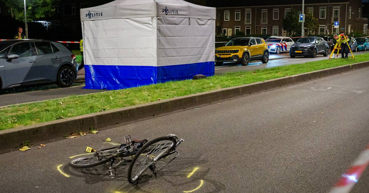 Auto rijdt door na dodelijke aanrijding met fietser, twee inzittenden even later opgepakt | 112 nieu