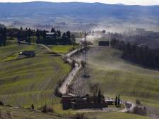 Strade Bianche in de Giro: het onheil van een lekke band op een onverharde strook
