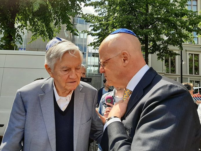 Onderonsje Grapperhaus en VVD prominent Bolkesteijn op het Plein tijdens actie #keppelop
