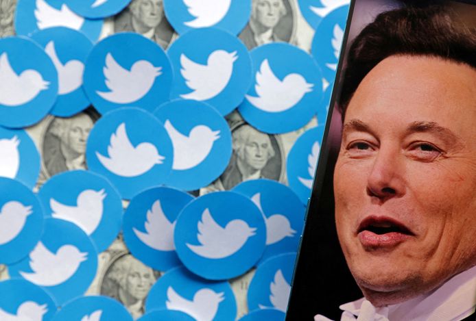 Twitterlogo's, Amerikaanse dollars en Elon Musk. Archiefbeeld.