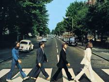 Les Beatles dans l'autre sens sur Abbey Road