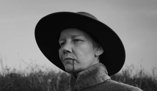Actrice Sandra Hüller over het gekste jaar uit haar carrière: ‘Ik kom uit de DDR, Hollywood leek altijd onbereikbaar voor mij’