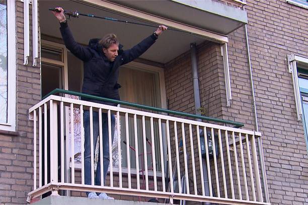 Mr. Frank Visser Doet Uitspraak