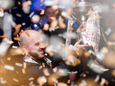 “C'est extraordinaire!”: l’émotion de Luca Brecel après son triomphe au Mondial de snooker