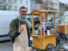 Jonas (28) opent elke zondag de kleinste koffiebar van Gent: “Liefde voor koffie gecombineerd met passie voor fietsen”