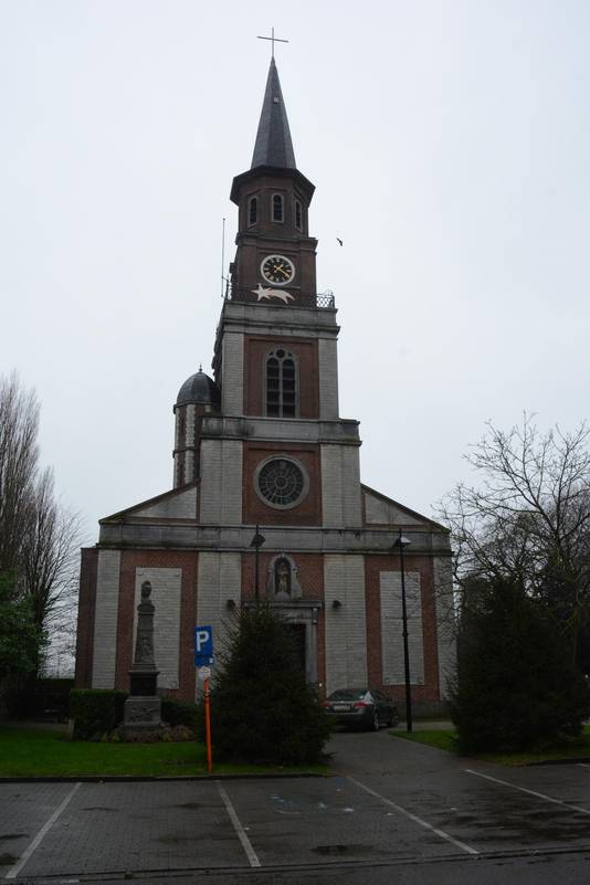 De parochiekerk van Doel is het enige gebouw waar geen graffiti op gespoten is.