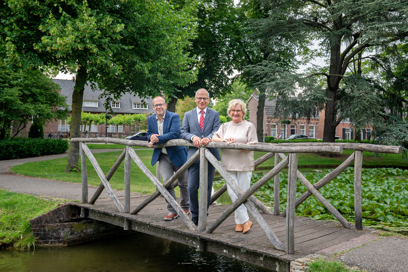 De drie wethouders die al wel zijn begonnen in Nuenen: Ralf Stultiëns, Sandor Löwik en Bertje van Stiphout (vlnr).