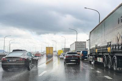 Opnieuw verkeershinder door regenweer: al 100 kilometer file op Vlaamse snelwegen