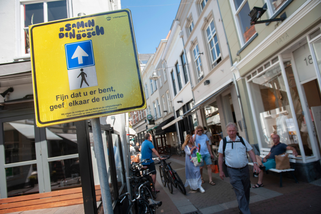 Hoe houd je iedereen uit elkaar in het Bossche centrum? In ieder geval ...