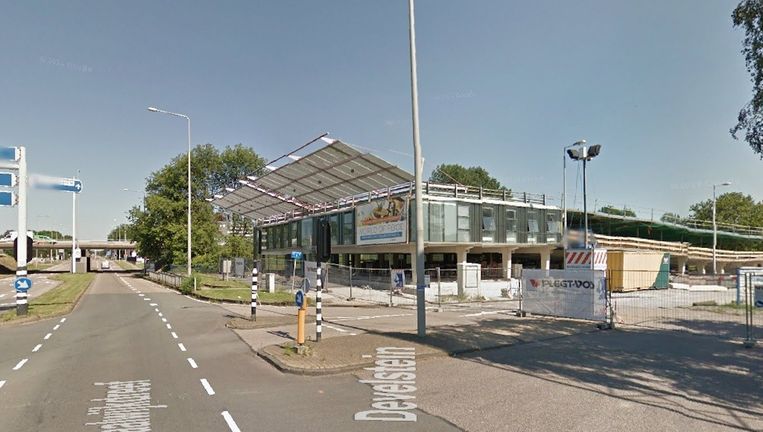 Parkeergarage Develstein in Zuidoost wordt 29 mei omgedoopt in de World of Foods. Beeld Google Streetview