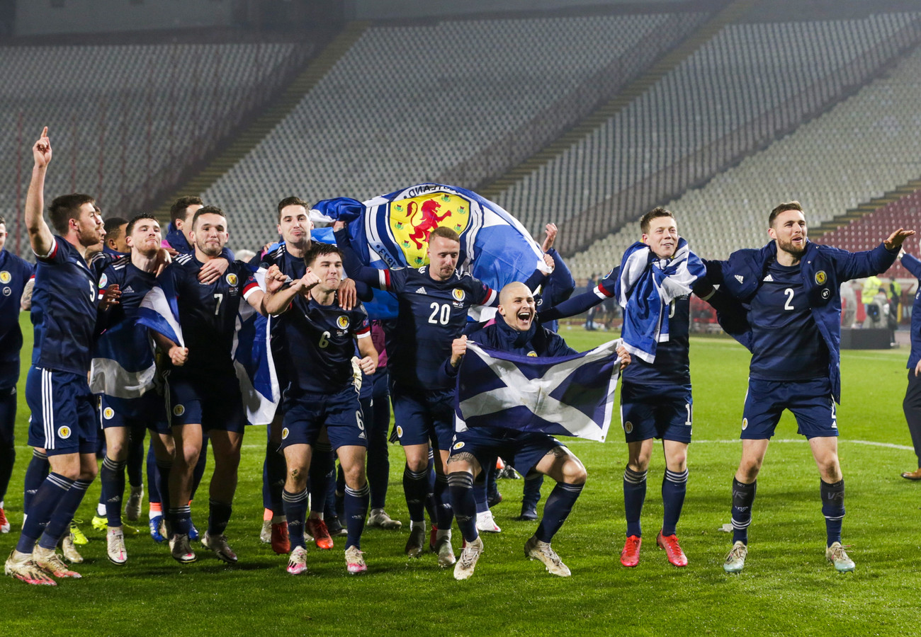 Рахим стерлинг англия. Футбол че группы. Сборная италии по футболу евро 2020. Пенальти англия италия 2021. Сборная италии по футболу евро 2020.