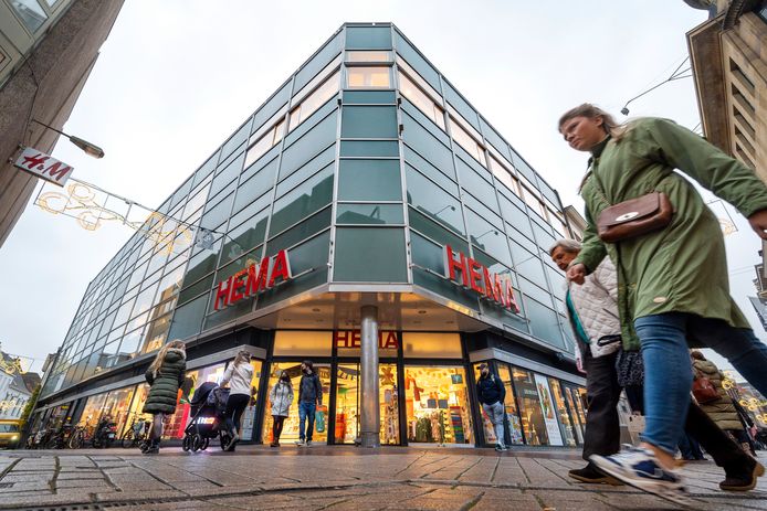 Trend afstand Diversiteit Hema verhuist na bijna negentig jaar, nieuwe winkel in het Musiskwartier  gaat op 4 augustus open | Arnhem e.o. | gelderlander.nl