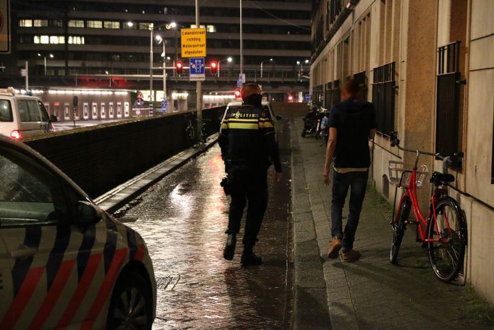 Gewonde bij steekpartij in portiekwoning Haagse ...