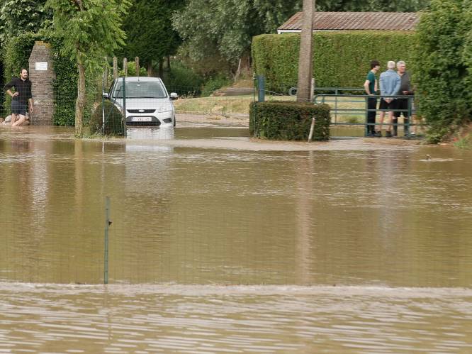 Jaar na waterbom boven Landen wachten slachtoffers nog steeds op erkenning als ramp: “Stad blijft niet bij de pakken zitten”