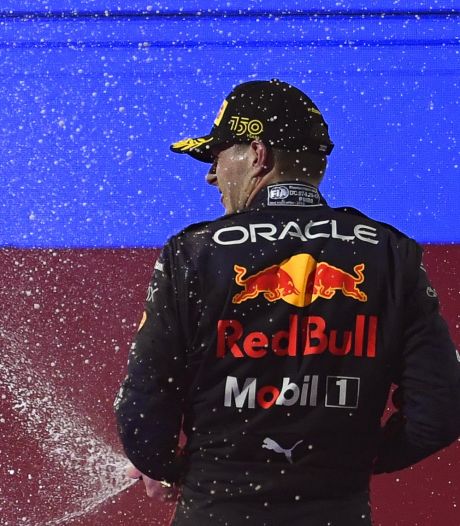 Verstappen en Leclerc dwingen elkaar ook aan Rode Zee tot uiterste: ‘Laat elke race dit seizoen maar zo zijn’