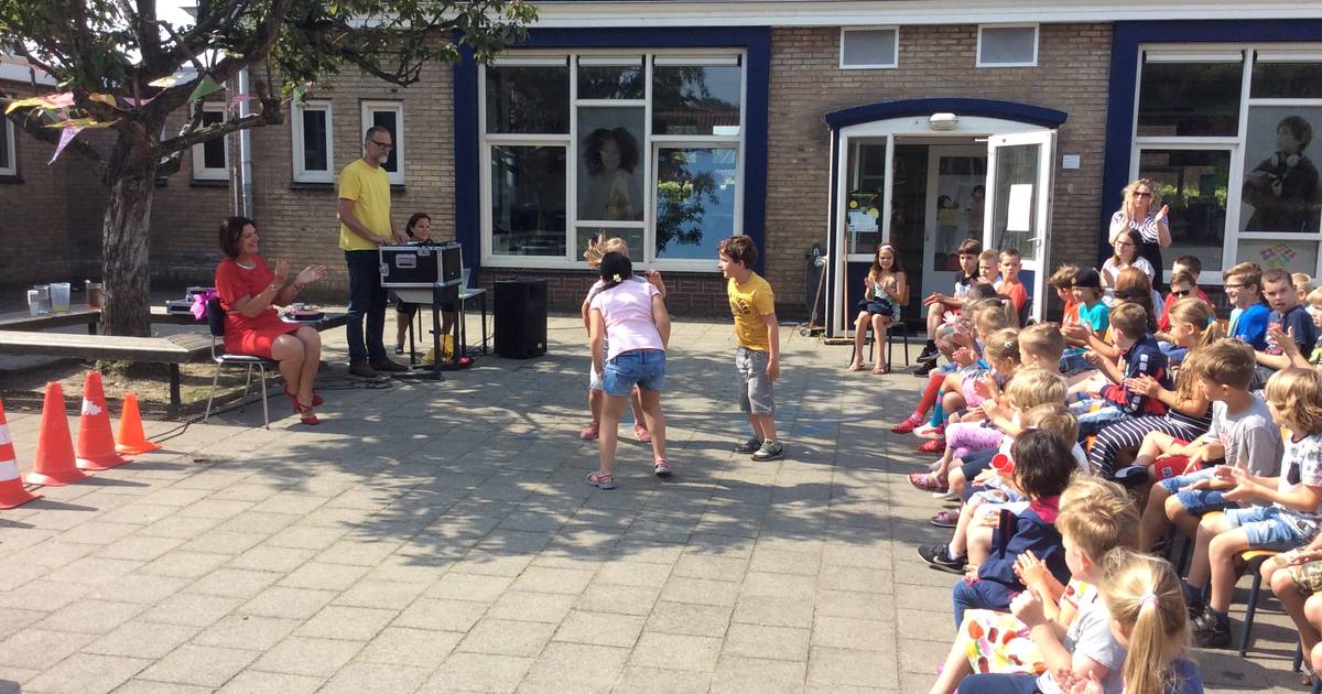Afscheid van juf Nell op De Schakel in Oudelande
