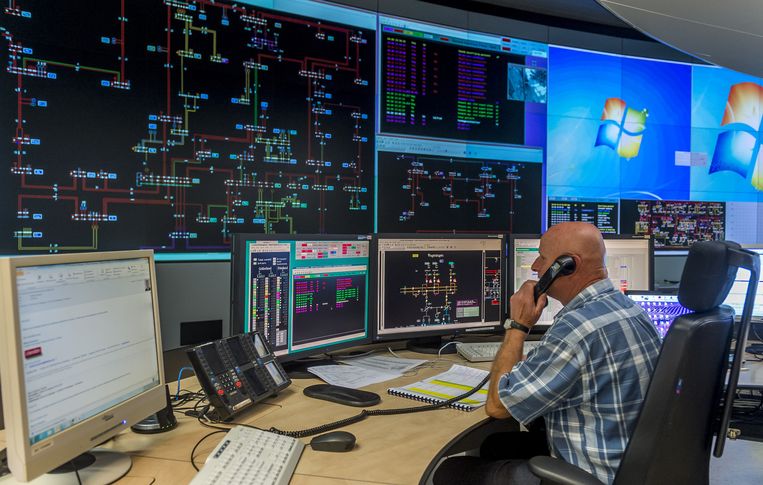 De controlekamer van Liander, de grootste netwerkbeheerder van gas en elektriciteit in Nederland. Beeld anp