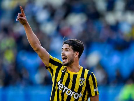 De problemen stapelen zich op bij Vitesse: hoofdsponsor ‘eToro’ stapt na dit seizoen op