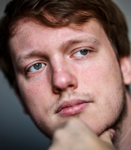 Docenten vonden autistische Edgar (25) uit Enschede niet slim genoeg, nu bewijst hij het tegendeel