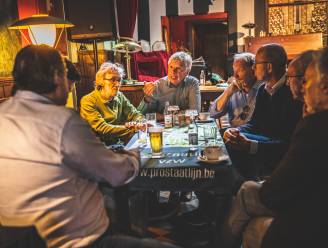 REPO. Aan tafel in Café Prostaat, waar mannen de taboes laten varen: “Ik vertelde mijn moeder het nieuws pas na mijn operatie. Vroeger kon ik het niet”