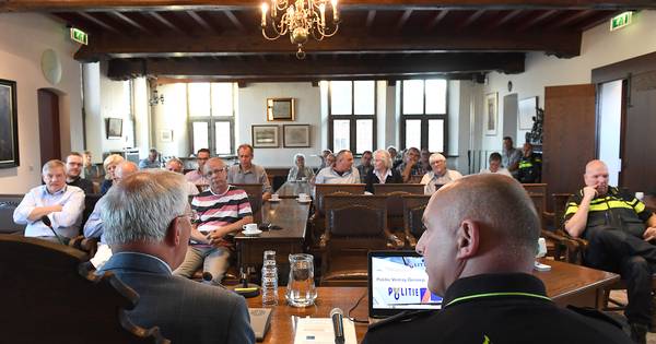 De Rooij: 'Politieteam Gennep naar Oeffelt, maar zeker niet naar Cuijk'