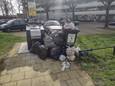 Afvalzakken bij de Caenstraat in Doetinchem.