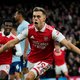 Eerste goal Trossard volstaat niet voor Arsenal, Leicester legt Tottenham over de knie