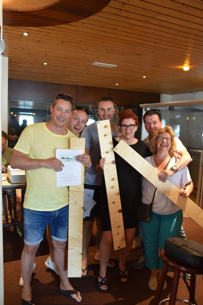Teams kregen houten plank mee. Dit is de bonusopdracht voor extra punten.