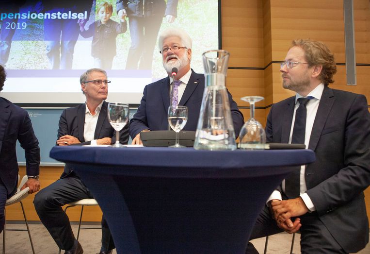CNV-voorzitter Arend van Wijngaarden aan het woord tijdens de presentatie van de voorlopige pensioendeal vorige week. Beeld Maarten Hartman