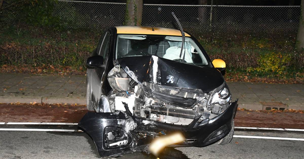 Bestuurder met schrik vrij bij botsing in Middelburg.