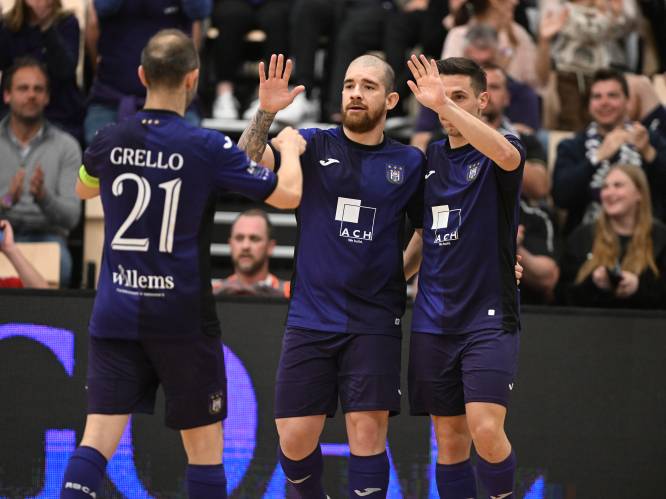 Steven Dillien schiet RSCA Futsal naar finale van play-offs: “Fijn dat ik nu op belangrijke momenten kan scoren”