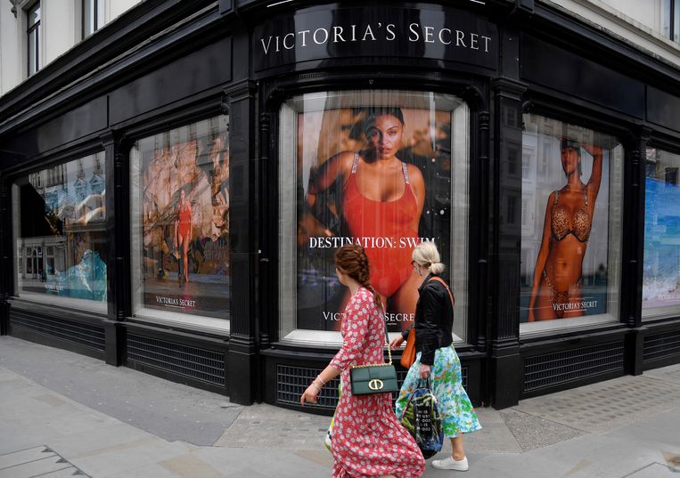 De etalage van de Victoria's Secret-winkel in Bond Street, Londen.  Beeld REUTERS
