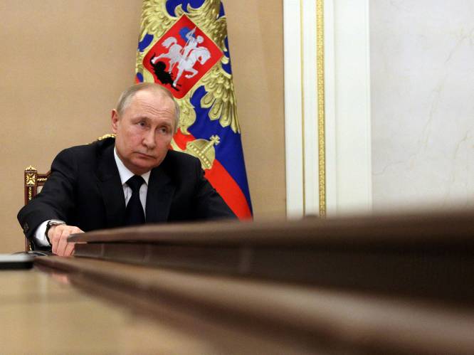 Poetin waarschuwt dat Rusland “uitschot en verraders zal uitspugen als een vlieg in de mond”