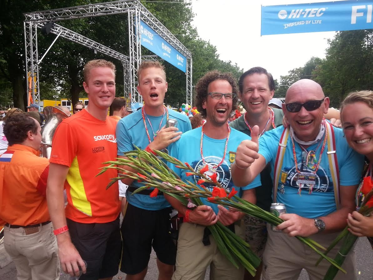 Oeteldonkers lopen 'jubileumeditie' Nijmeegse Vierdaagse ...