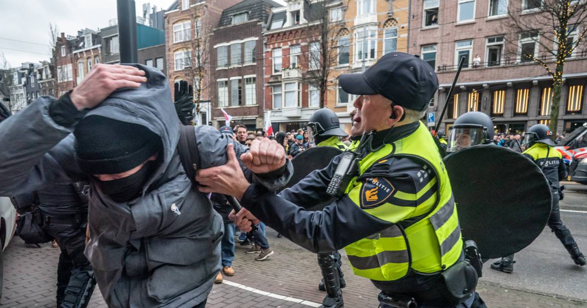 Al 100.000 Nederlanders geloven in kwaadaardige elite-complot, en dat aantal neemt verder toe