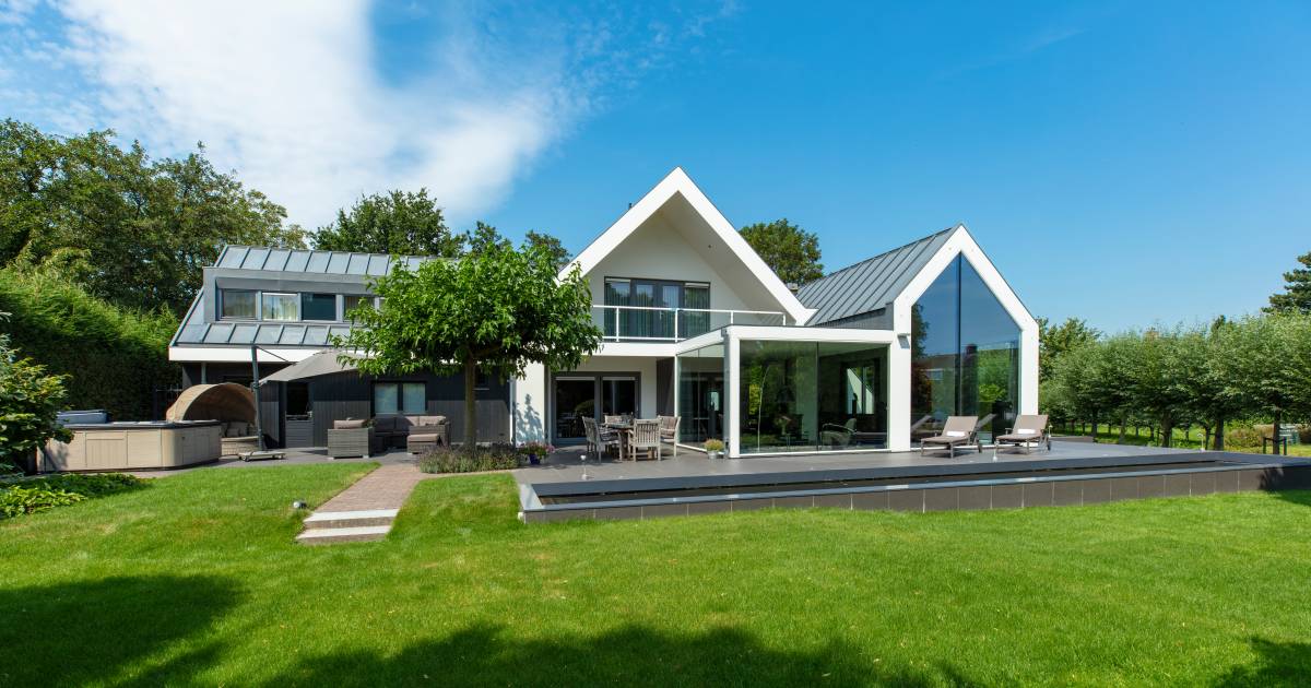 YouTuber Gio Latooy 22 Dichtbij Het Kopen Van Een Woning Van 1 2 
